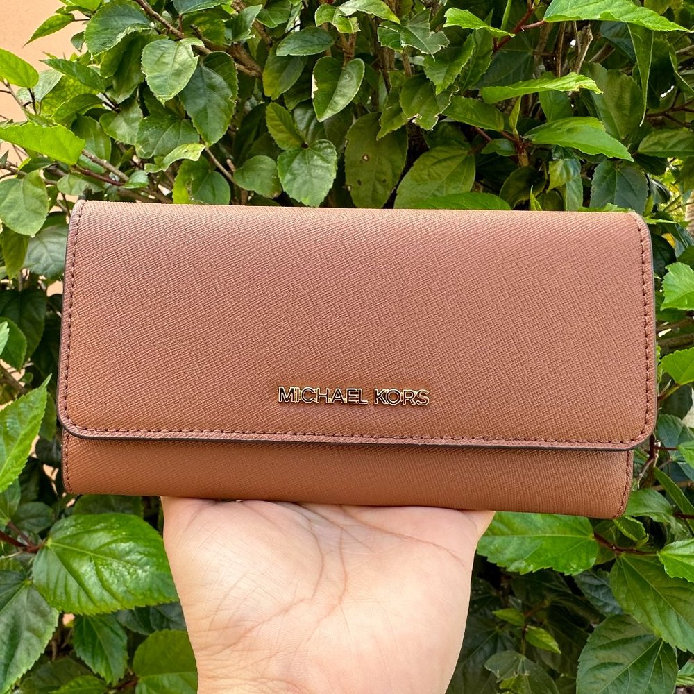 Michael Kors Jet Set Travel Large Trifold Wallet Saffiano Leather Brown Luggage